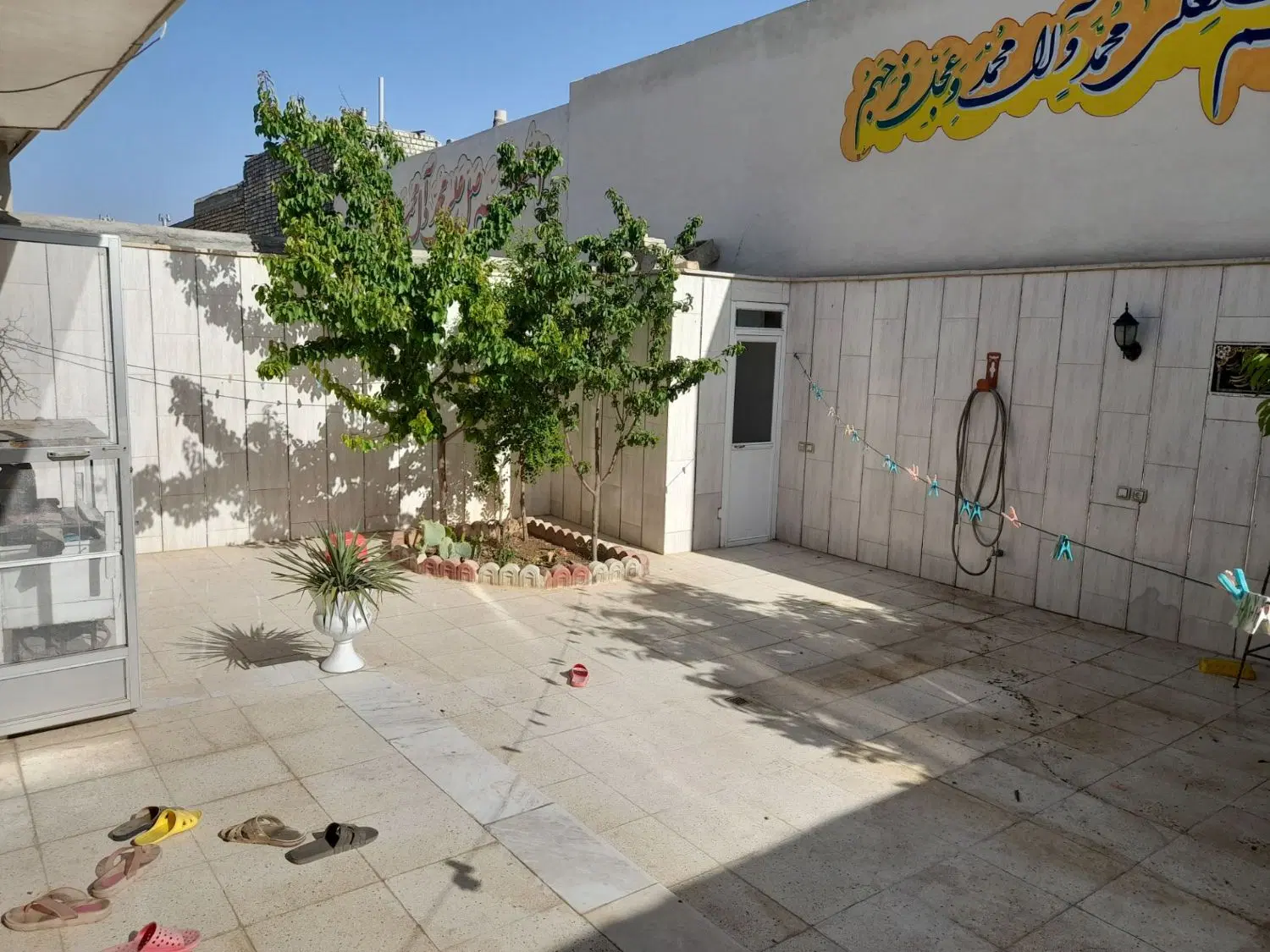 فروش منزل یک طبقه همکف با سند شش دانگ