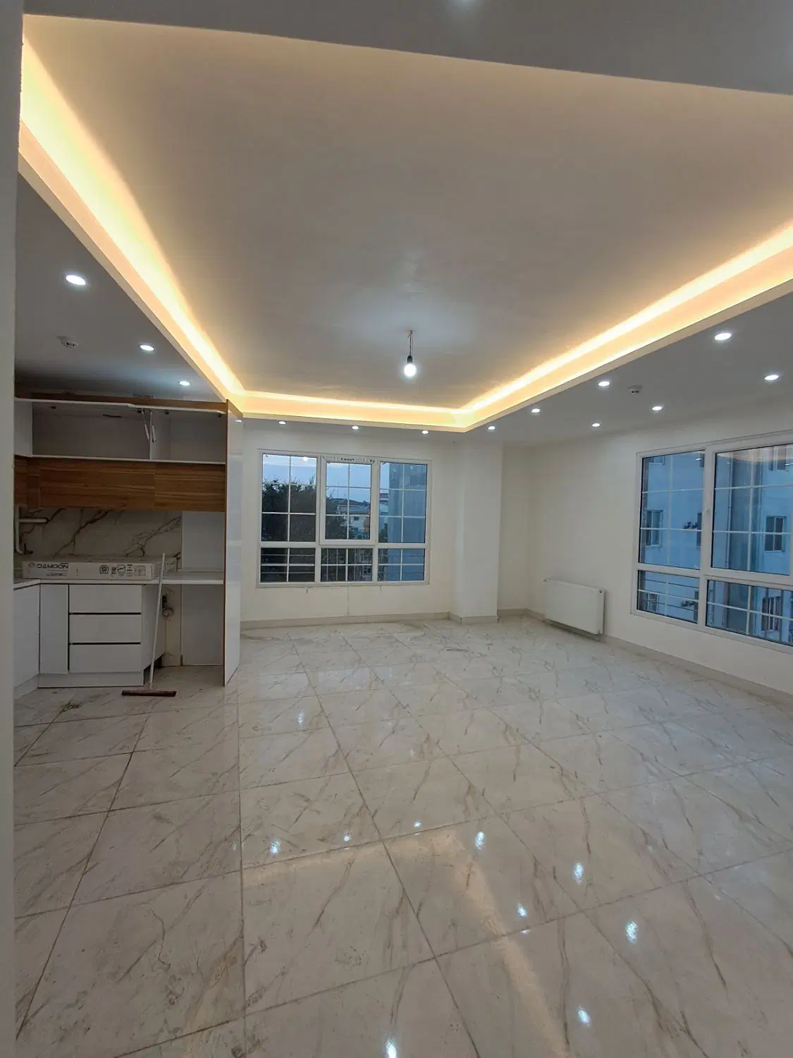 واحد ۹۳  متری خوش نقشه  با پارکینگ اختصاصی