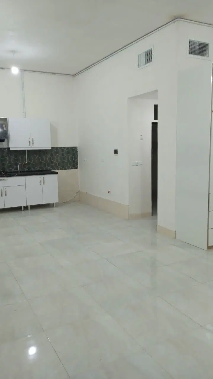 طبقه همکف نوساز در پاوا