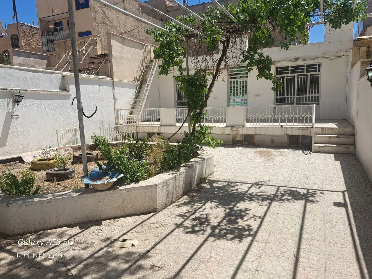 ویلایی ۲۸۰ متری بر ۱۰