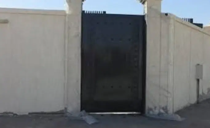 اجاره انبار ۵۰۰۰ متر  چهار دیواری با ۳۰۰ متر ینا