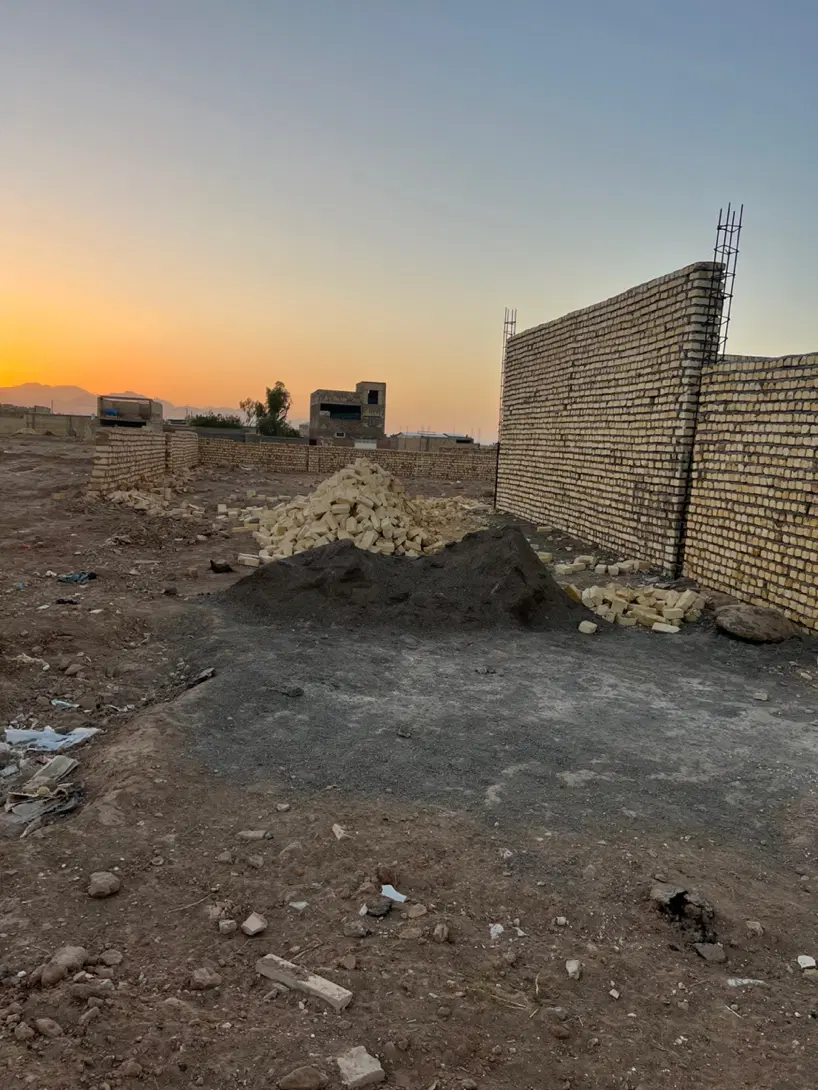 زمین ۱۰۰متری سر اصلی