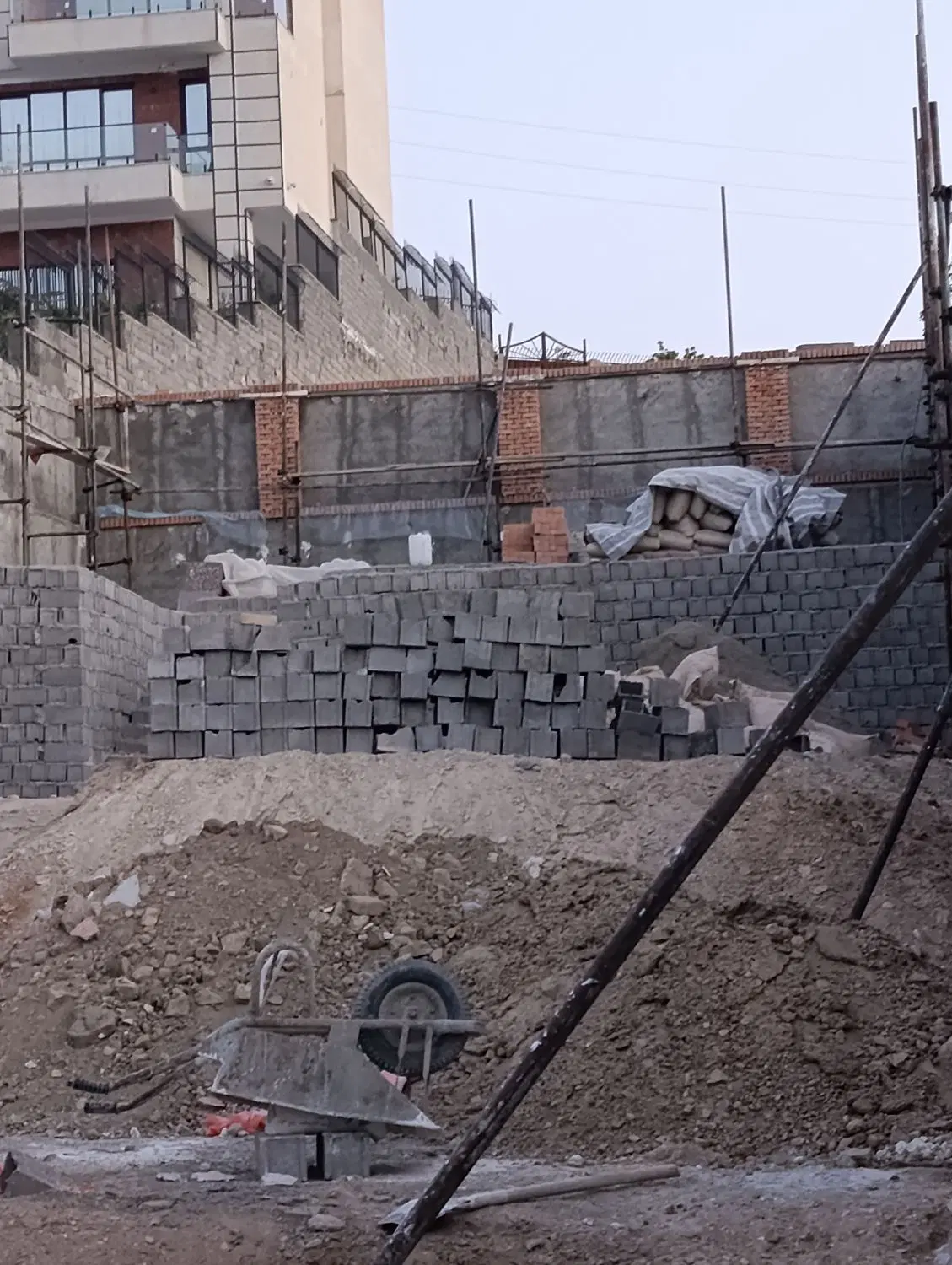 زمین دونبش مسکونی