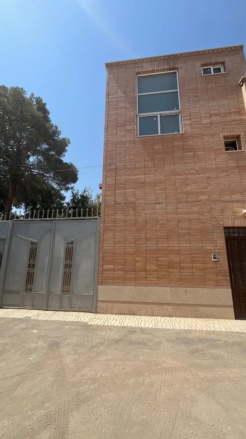 دوطبقه_دربست_حیاط دار_مناسب شرکت و انبار