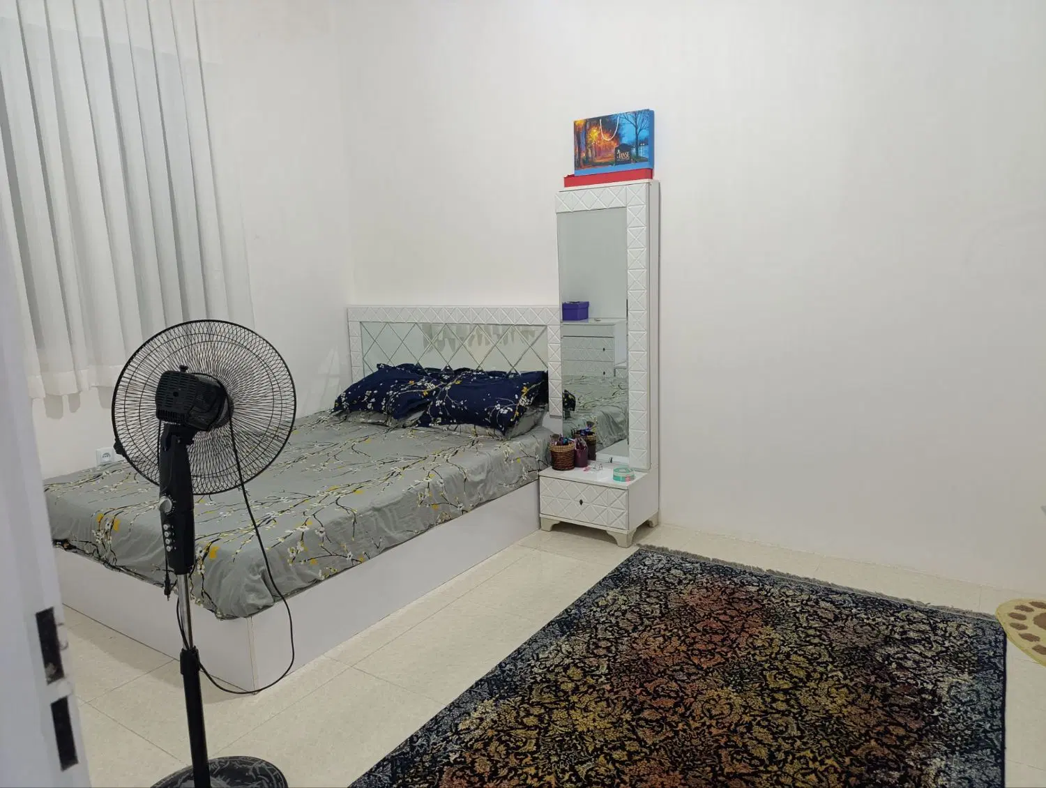 آپارتمان فول امکانات دانش نزدیک به خیابان اصلی