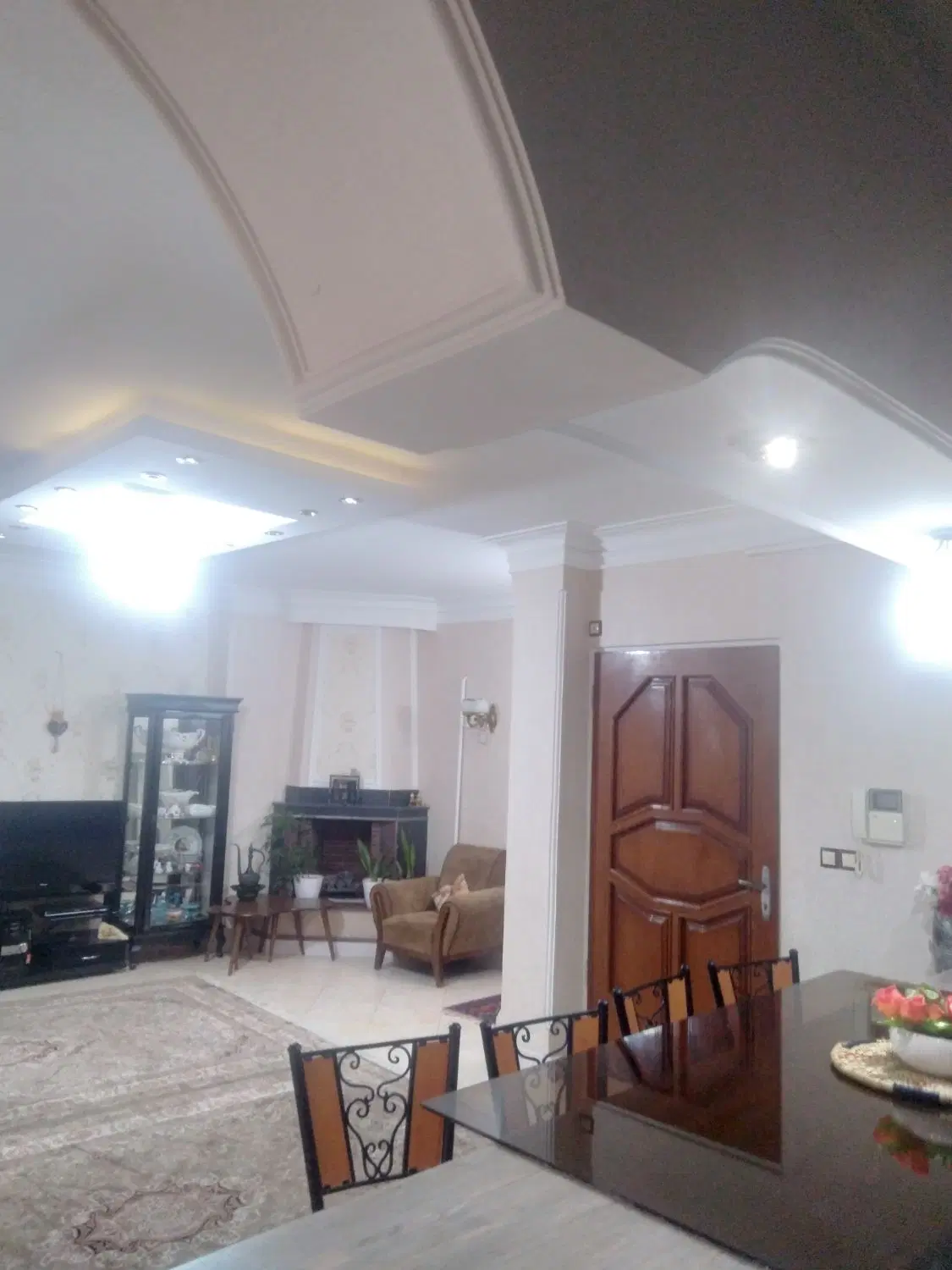 فروش اپارتمان۹۶متری روبروی بیمارستان پارس