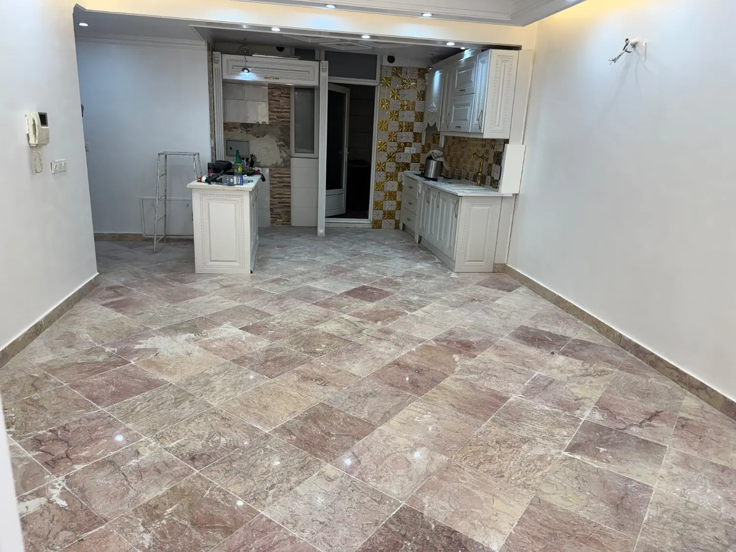 آپارتمان 64متری یک سال ساخت
