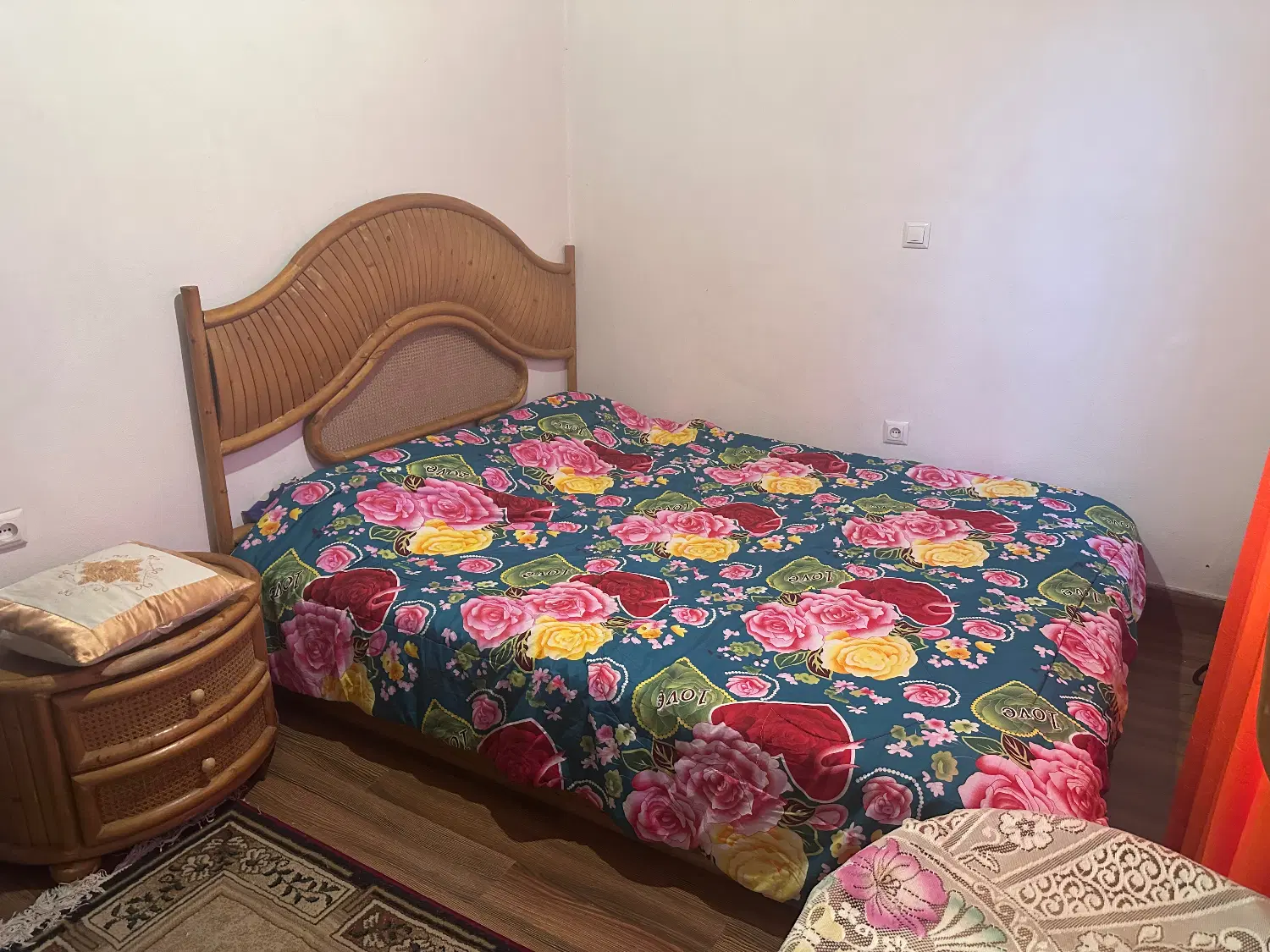 اجاره سالانه ویلا در محیطی ارام با دسترسی مناسب
