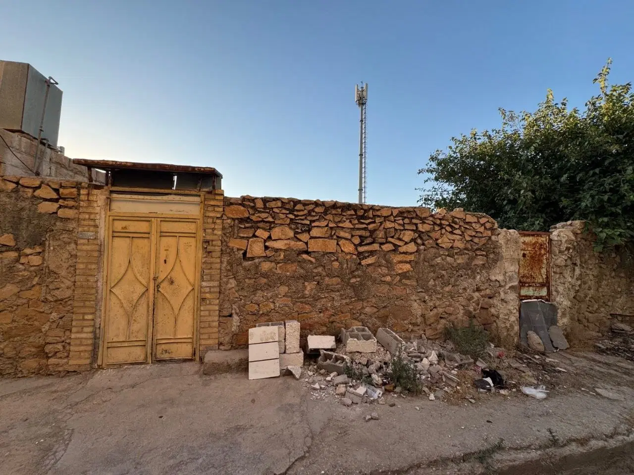 زمین به متراژ ۲۵۰ متر