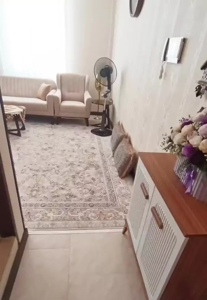 فروش واحد آپارتمانی ۷۵ متری فاز ۵