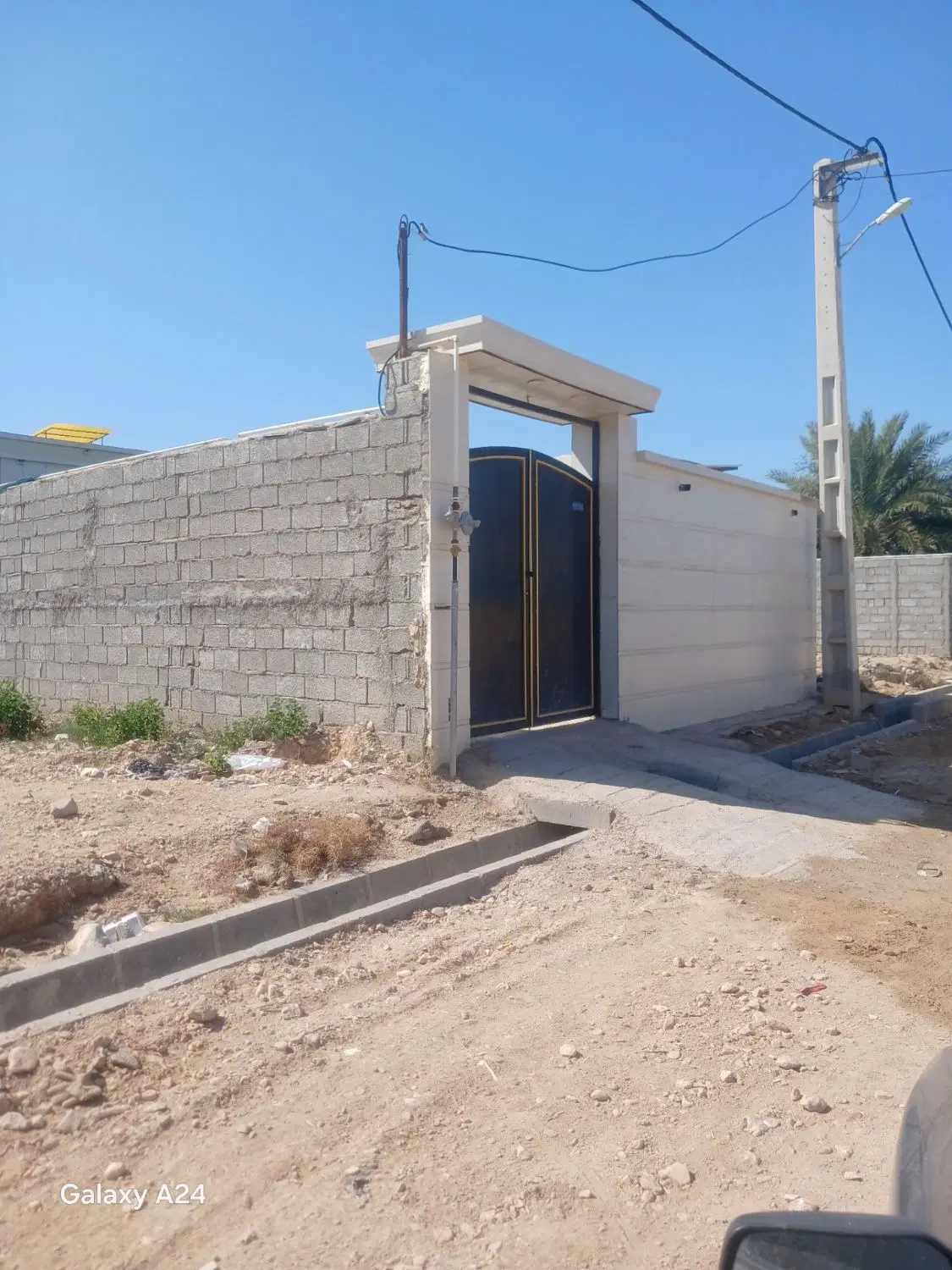زمین گورک کلبندی ۲۱۶ متر