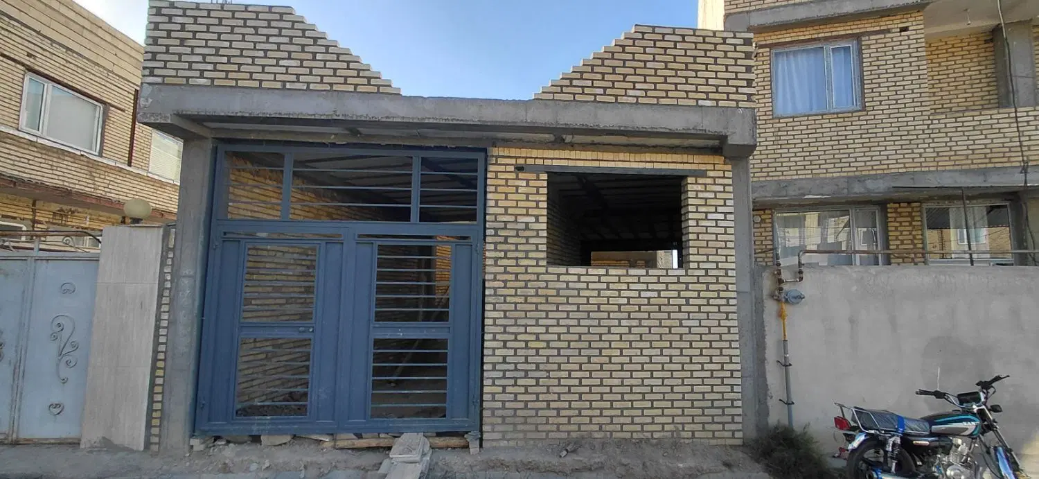 ساختمان نیمه کاره