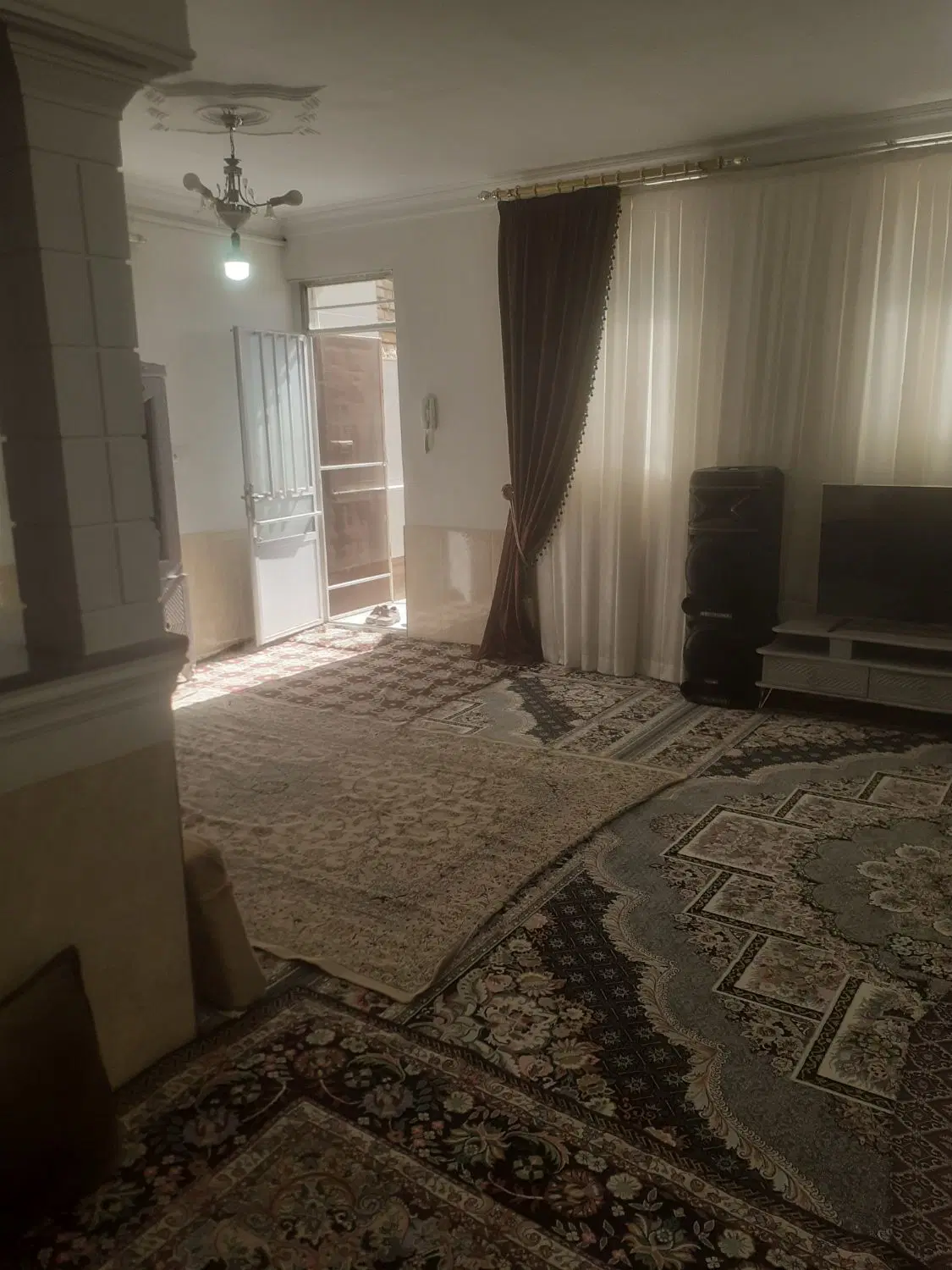 ویلایی ۱۲۶ متر حاشیه باهنر ۴ روبروی خیرآبادی ۲۰