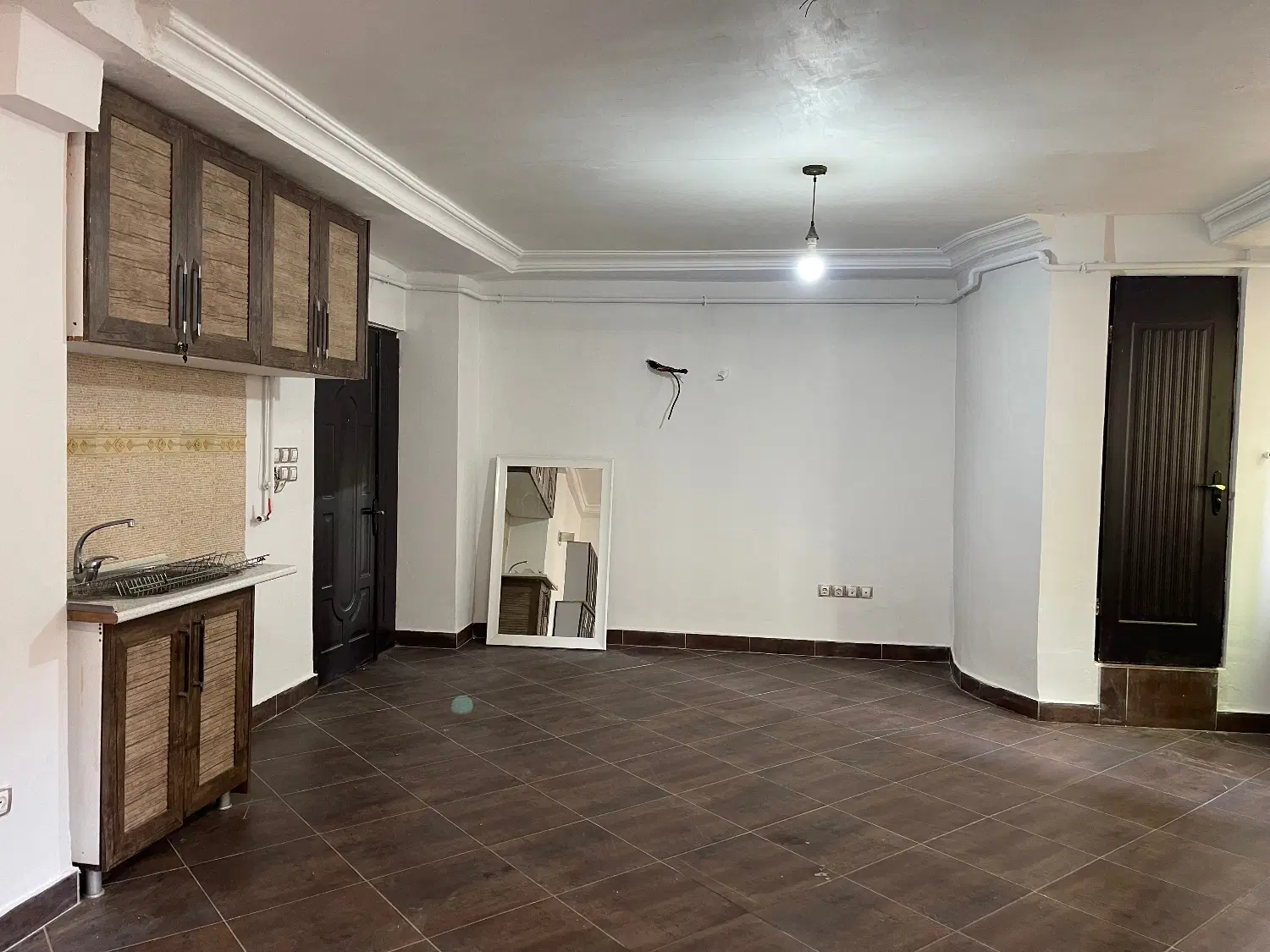 رهن کامل سوئت ۵۰ متری روبروی پارک فومن