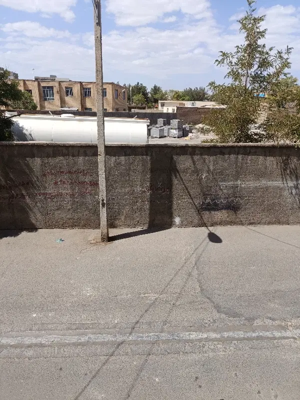 زمین در روستای فرنق به فروش میرسد
