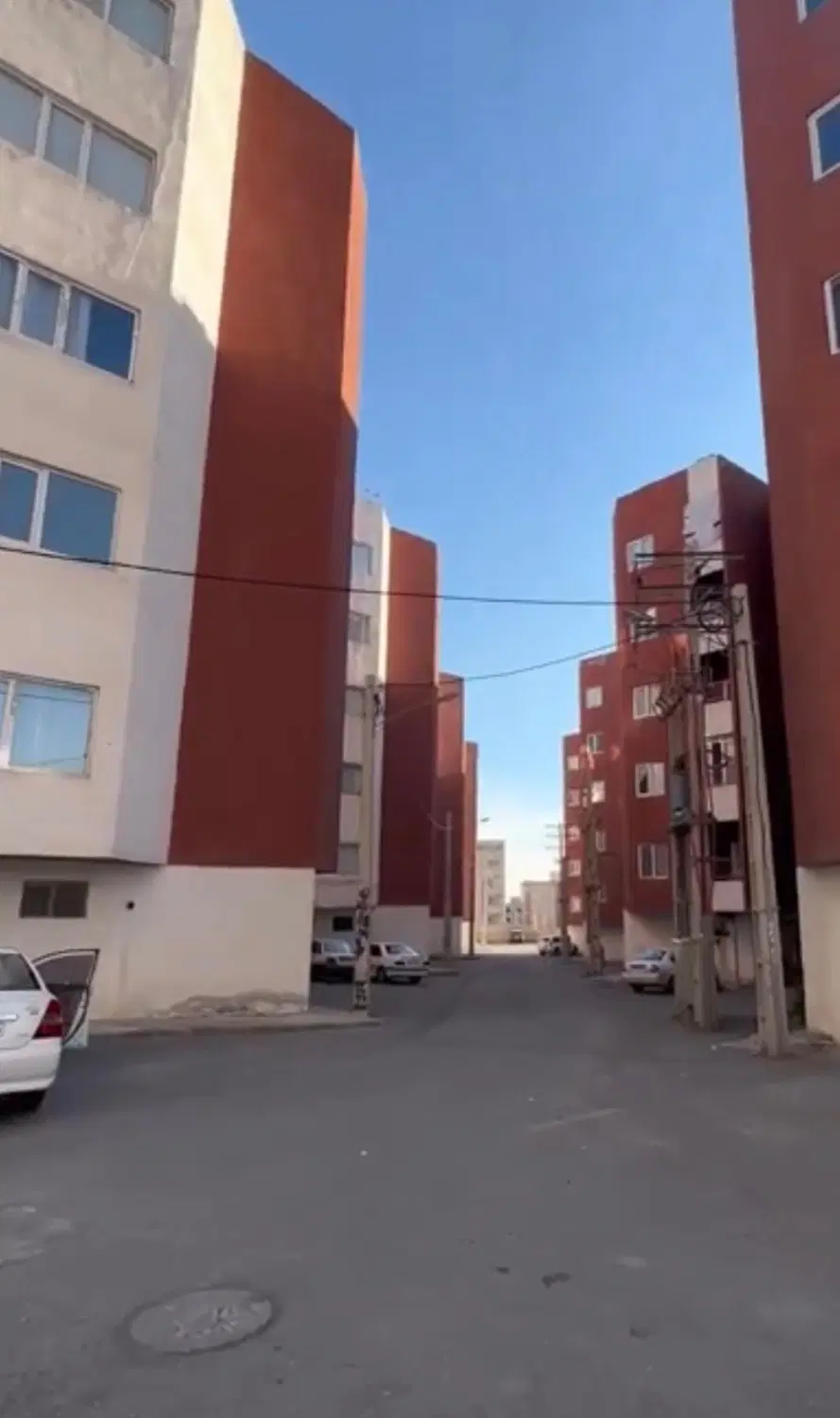 آپارتمان نوساز پرند