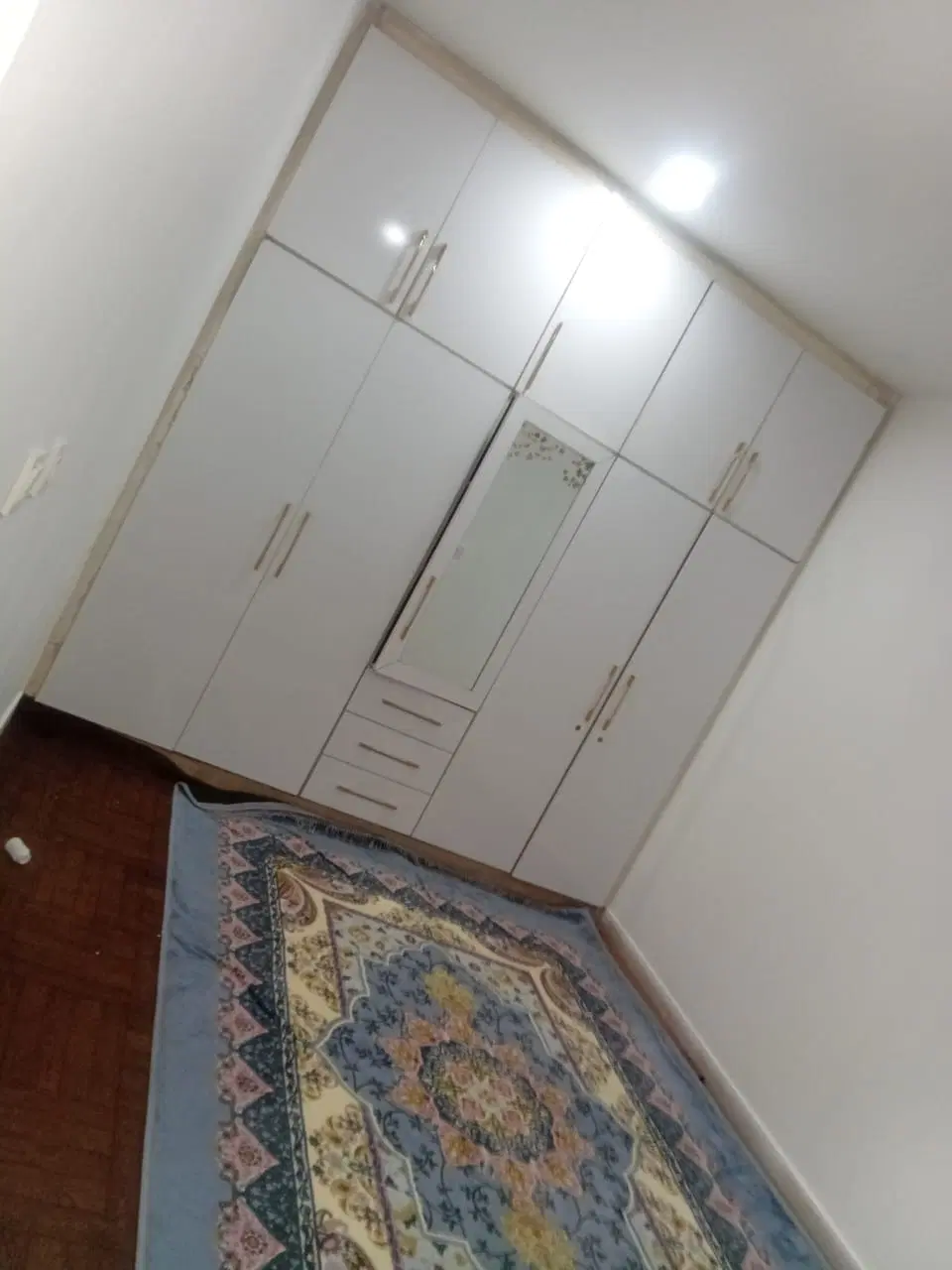 طبقه بالا بدون پارکینگ