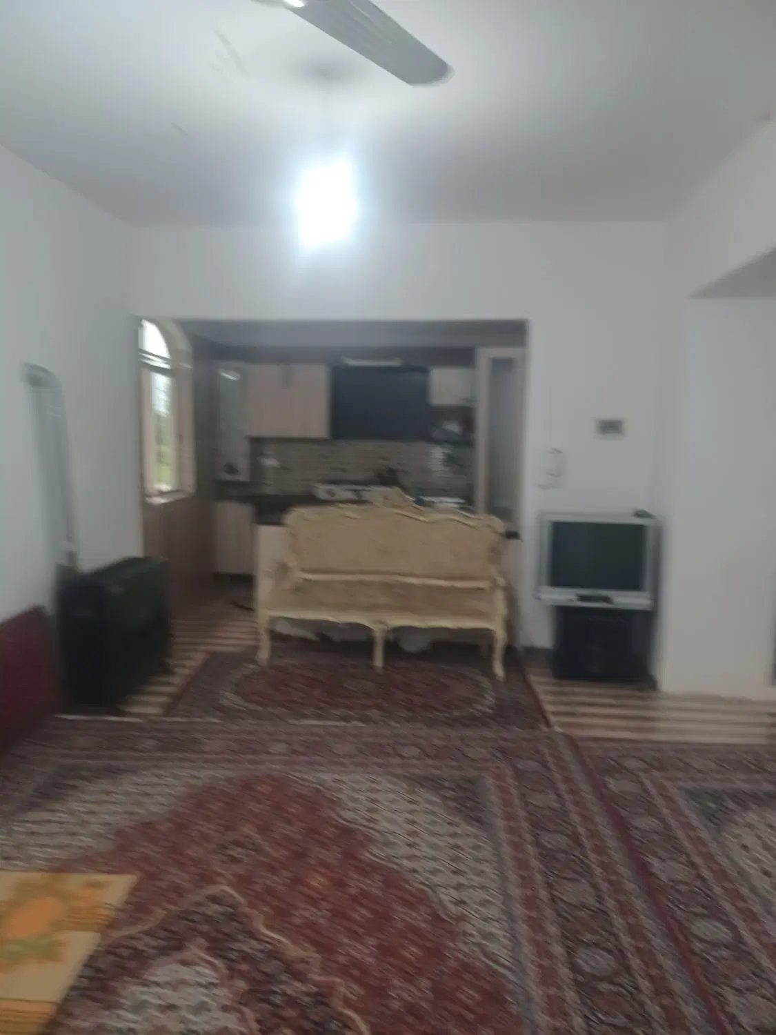 خانه ویلای ۳۰۰ متری بنا۹۰متر براسفالت اصلی