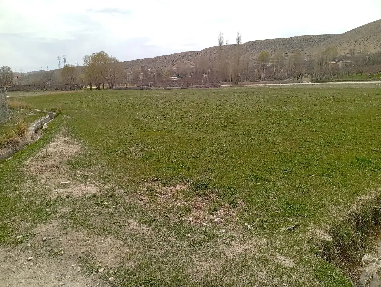 فروش زمین با جواز ساخت و سند تک برگ ۱۵۵۰m