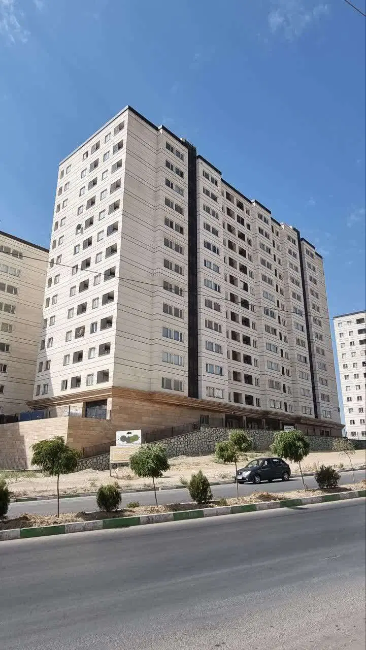 آپارتمان 82 متری فول امکانات