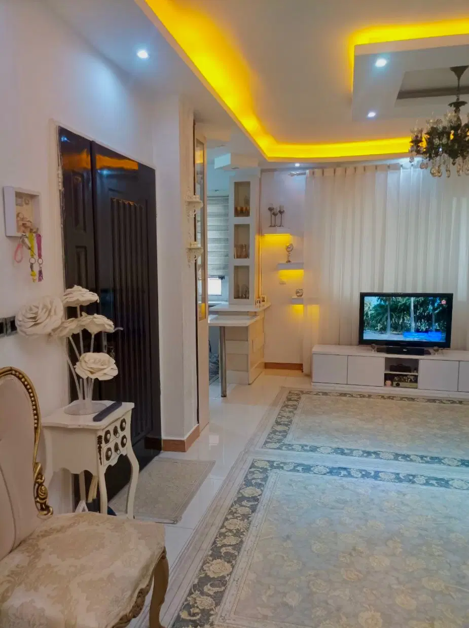واحد ۷۳ متری در رشت