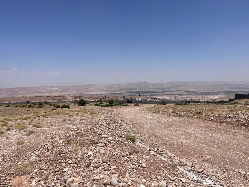 ۱۵۰۰ مترزمین تپه سبز