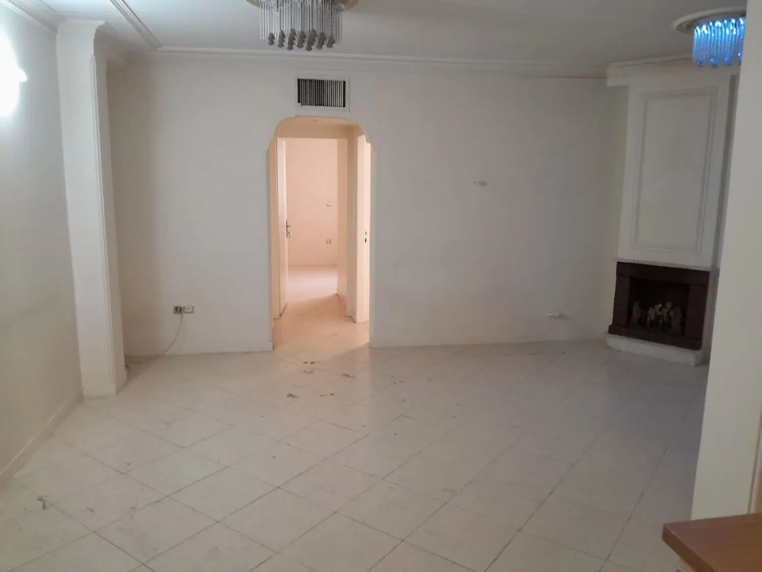 ۶۸ متر دوخواب تکواحدی طبقه دوم  خ اذربایجان