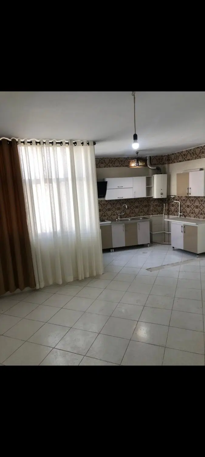 46 متر فروشی خیابان نامجو