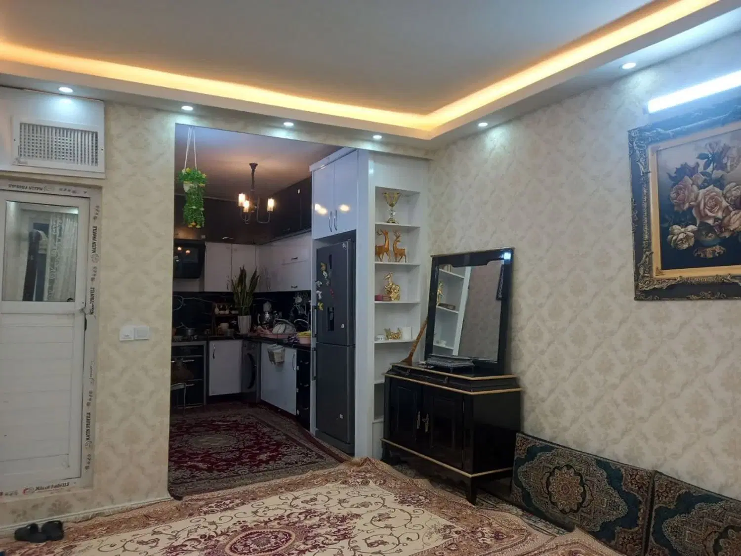 یک واحد آپارتمان ۶۸ متری
