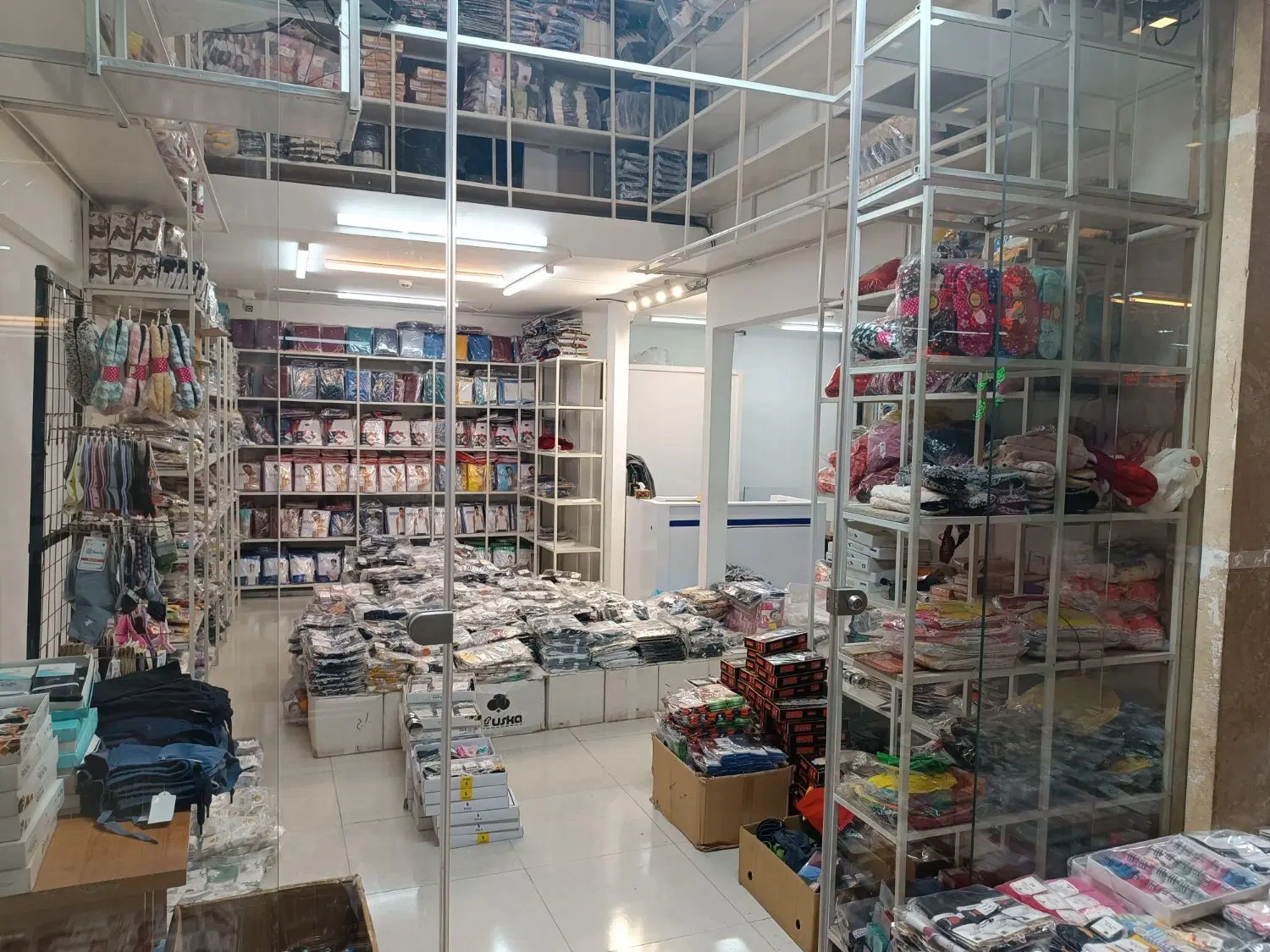 مغازه فروشی در پاساژ یاقوت