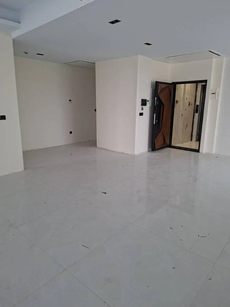 آپارتمان نوساز 225 متری شیک