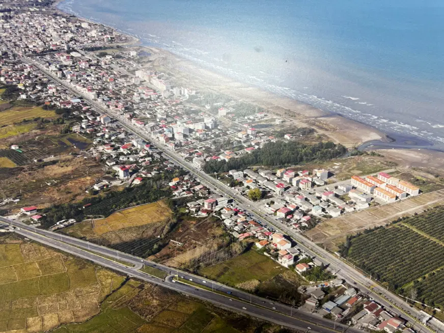 زمین ساحلی شهری با پروانه ساخت