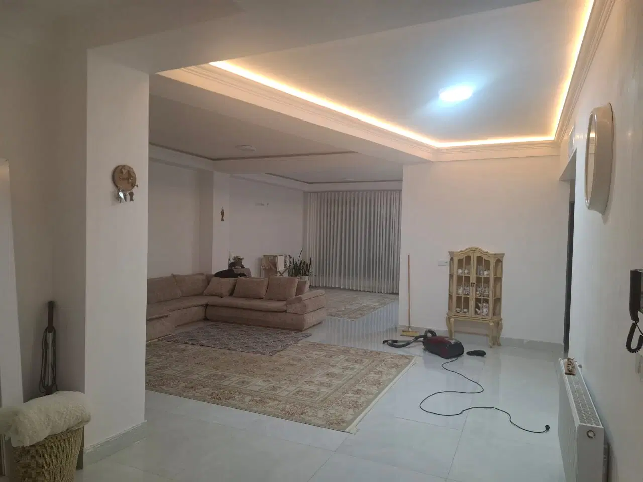 یک واحد آپارتمان بلوار جمهوری طبقه 4