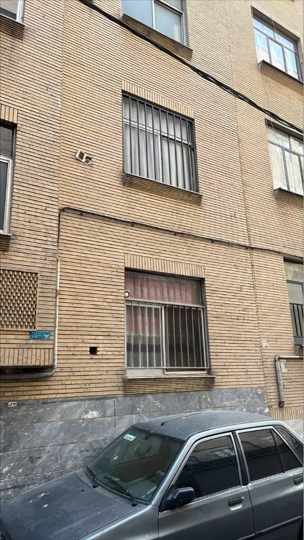 168متر کلنگی _قابل سکونت_تجمیع دو پلاک _کمیل