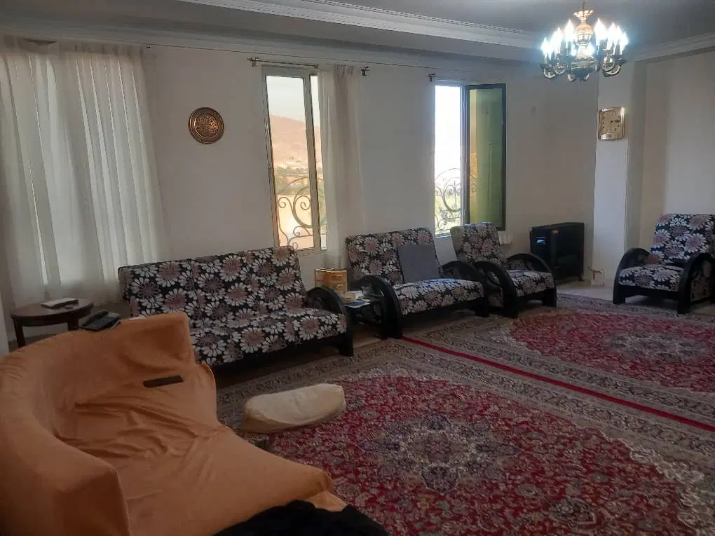 ۹۵متری گوهردشت نزدیک دانشگاه آزاد غرق نور