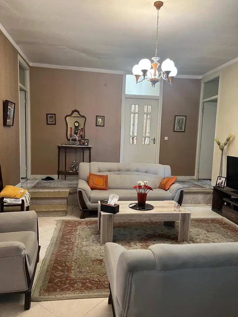 خانه ویلایی ۲طبقه و دو نبش
