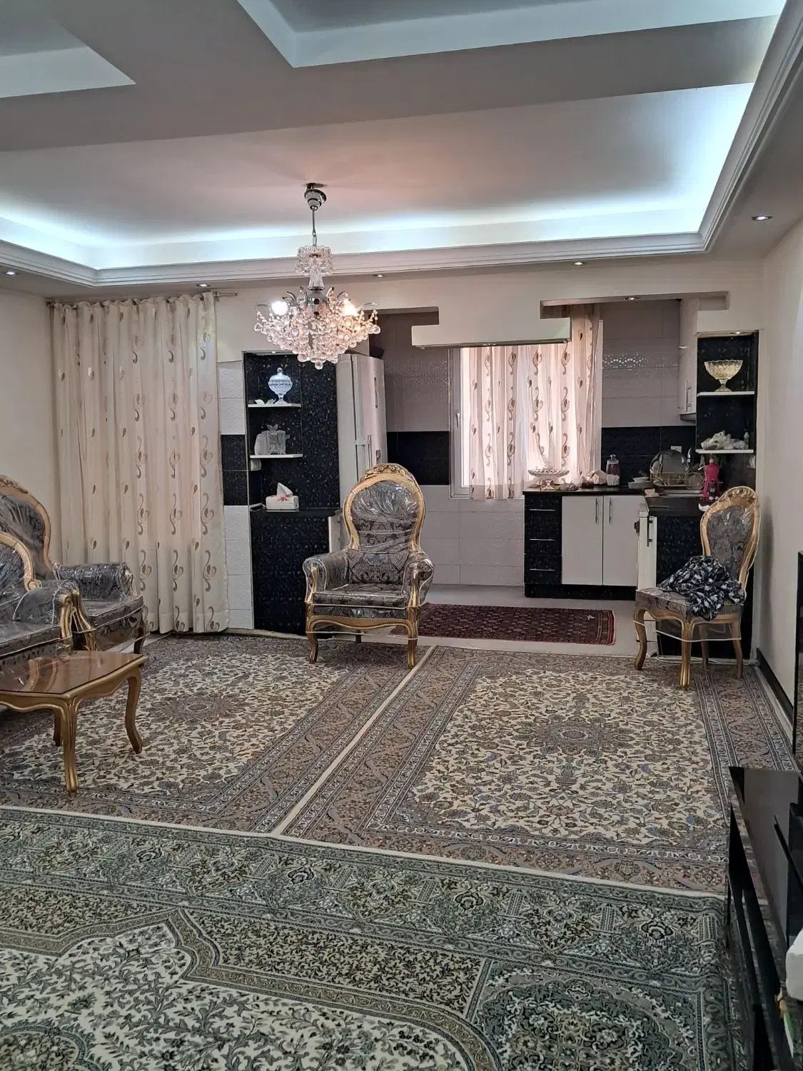 ۷۰ متر فول امکانات فلکه سوم تهرانپارس
