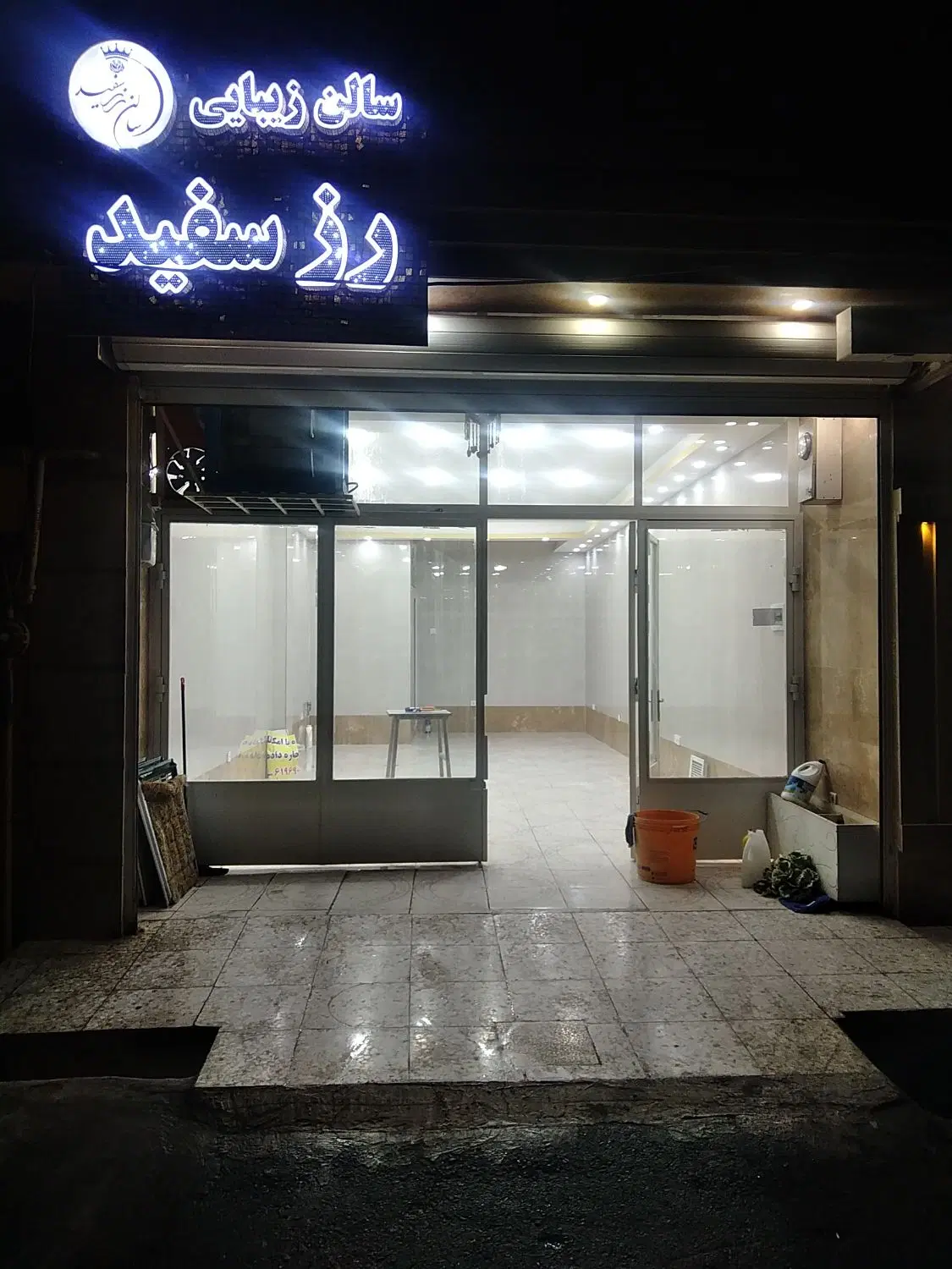 مغازه نوساز در شِلوغ ترین خیابان نزدیک به بازار
