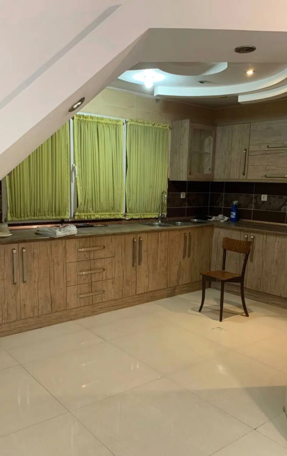 رهن و اجاره واحد مسکونی ۳ خواب پیروزی