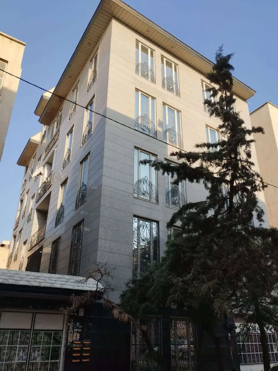 آپارتمان فول-پارکینگ، آسانسور ، انباری