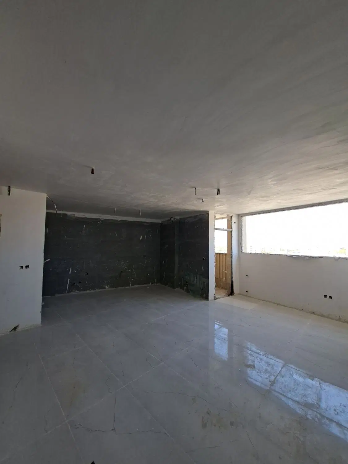 آپارتمان دو خوابه خام شرکتی