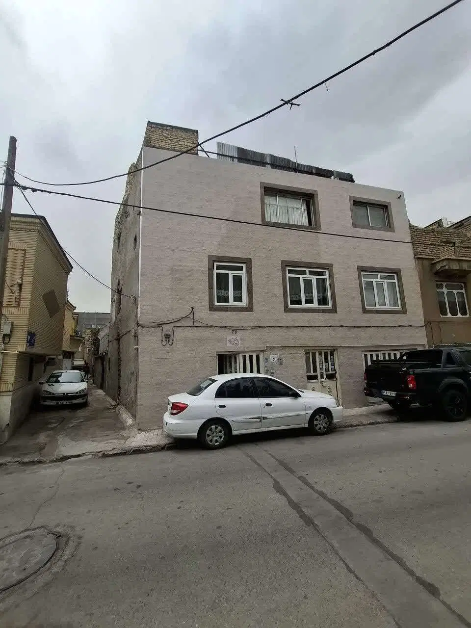 فروش آپارتمان سه طبقه شش دانگ