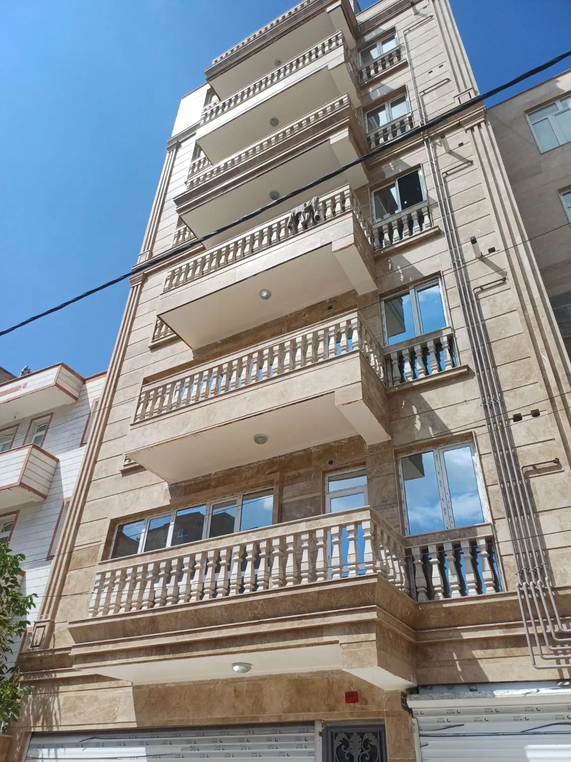 فروش واحد متراژ بالا بلوک12