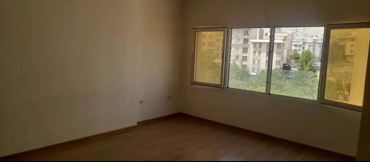 ۹۵متری شهرک هما_فول امکانات_سالن سراسرنور