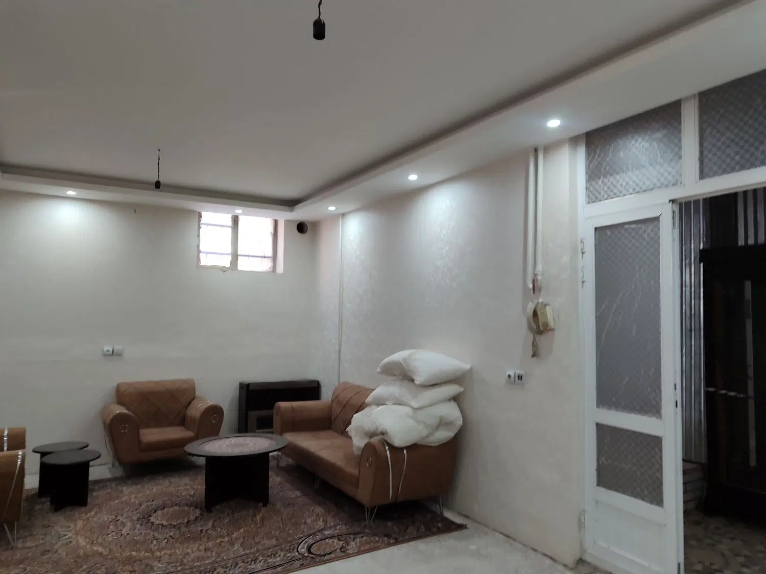 فروش یک واحدمسکونی طبقه همکف