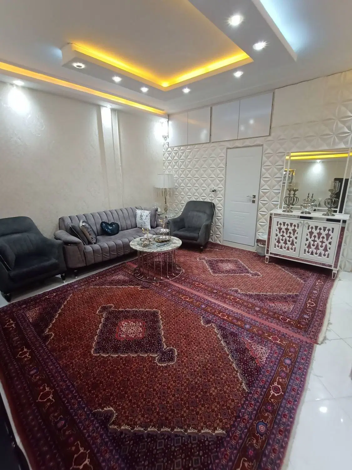 ۵۰ متری_طبقه اول_نواب محبوب مجاز