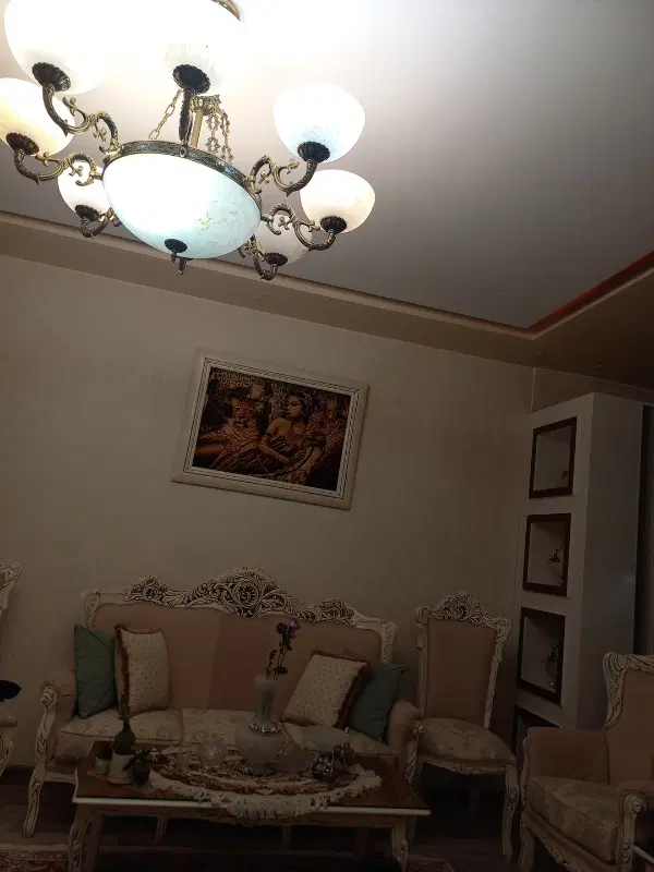 حیاط در بست در کوی ازادگان