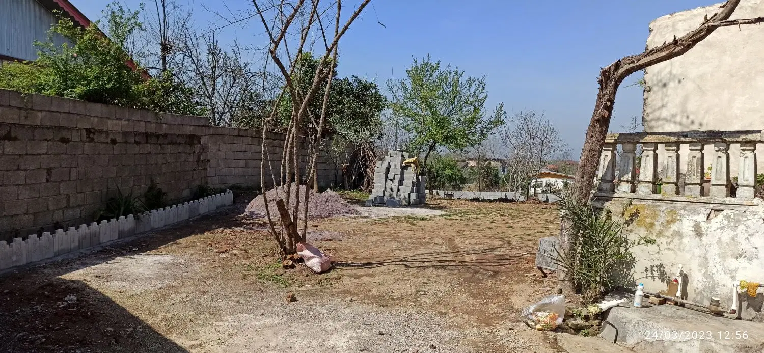 330 متر زمین