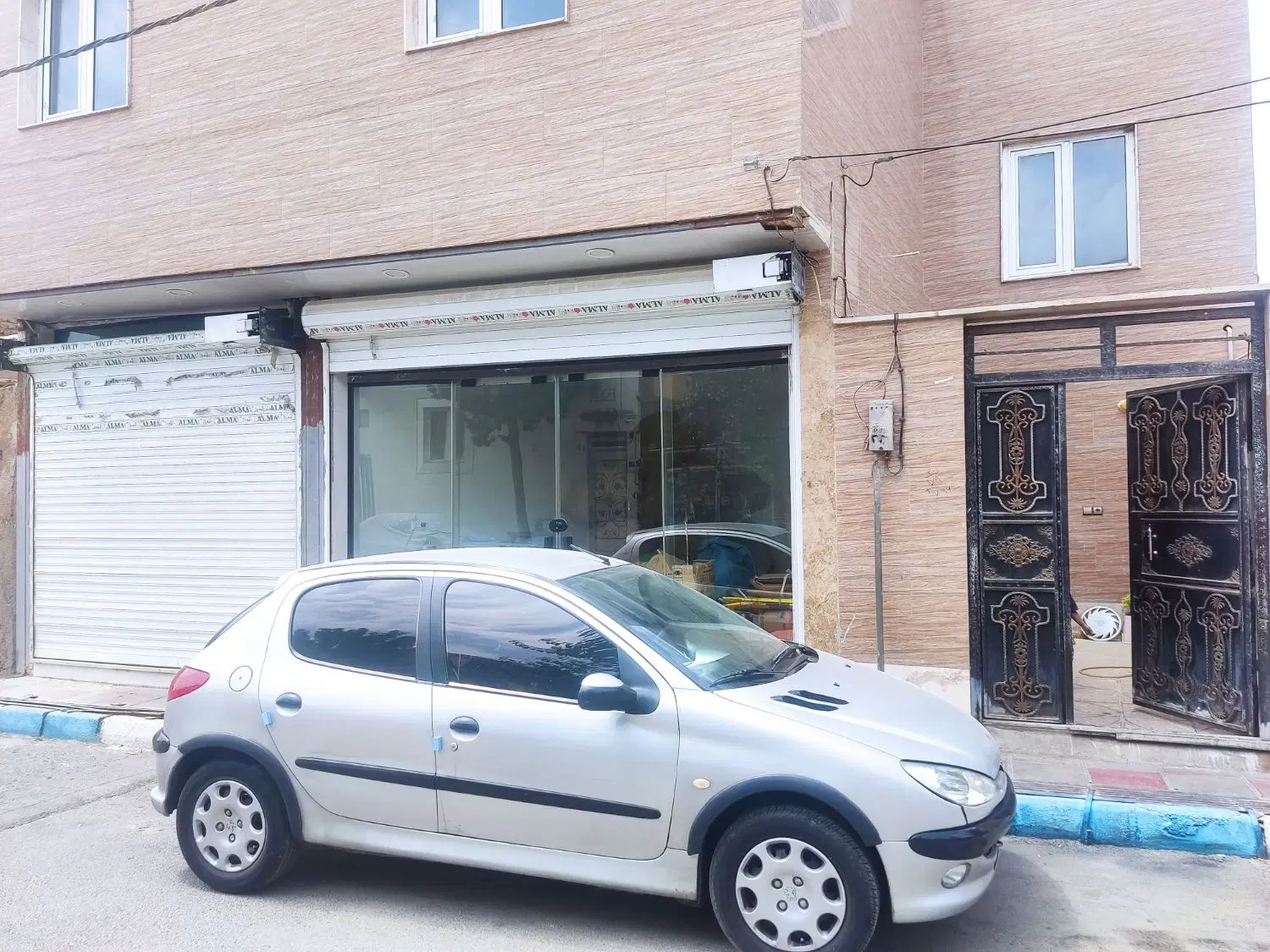 خونه ویلائی ب متراژ140تقریبی