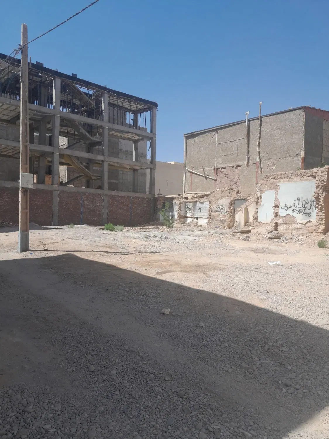 زمین ۵قصبی تجاری دونبش برخیابان مالک اشترشمالی